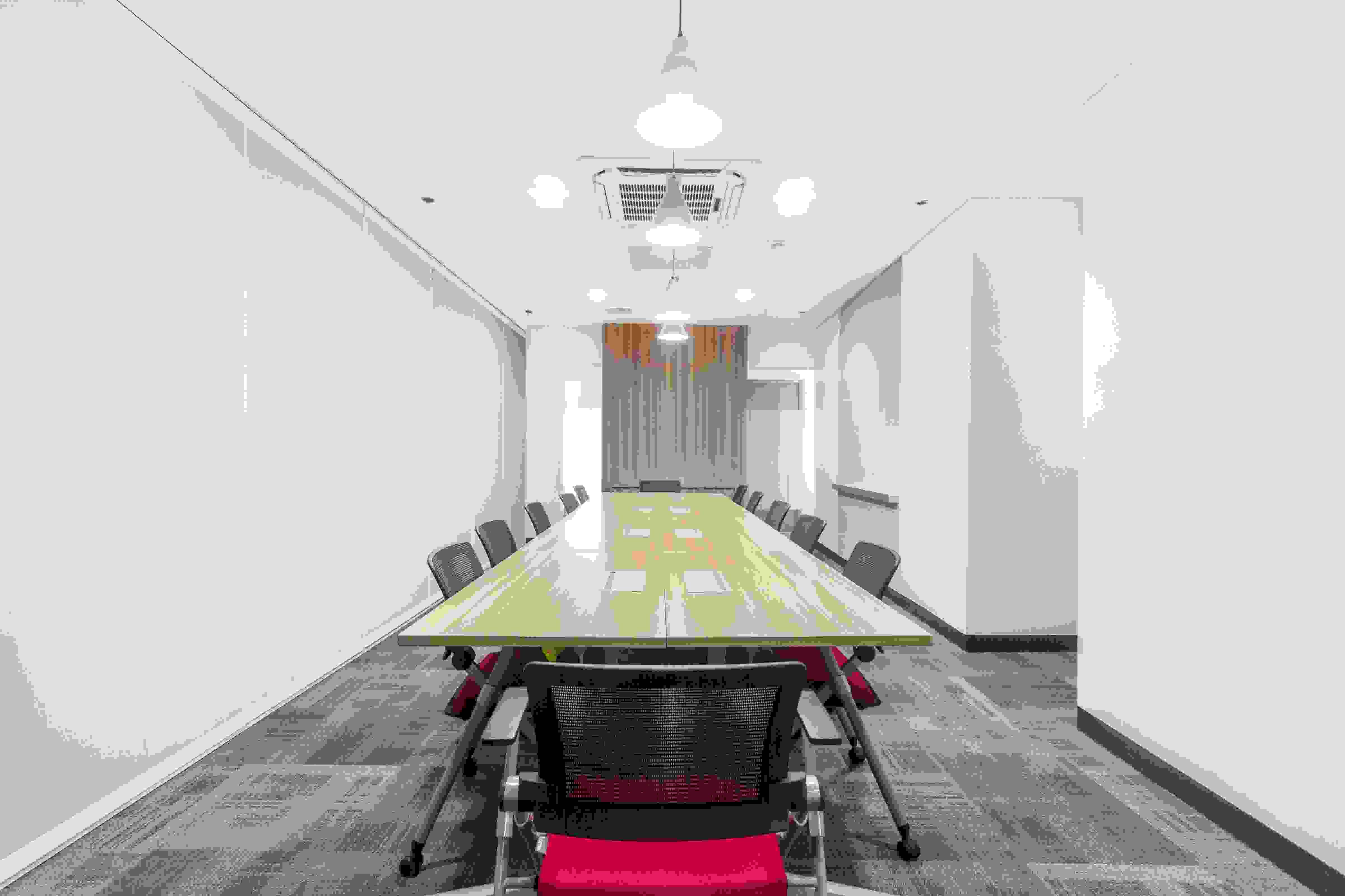 Regus — Felcris Centrale workspace view 2