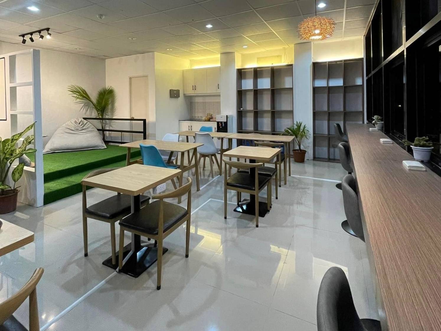 Regus — Felcris Centrale workspace view 4