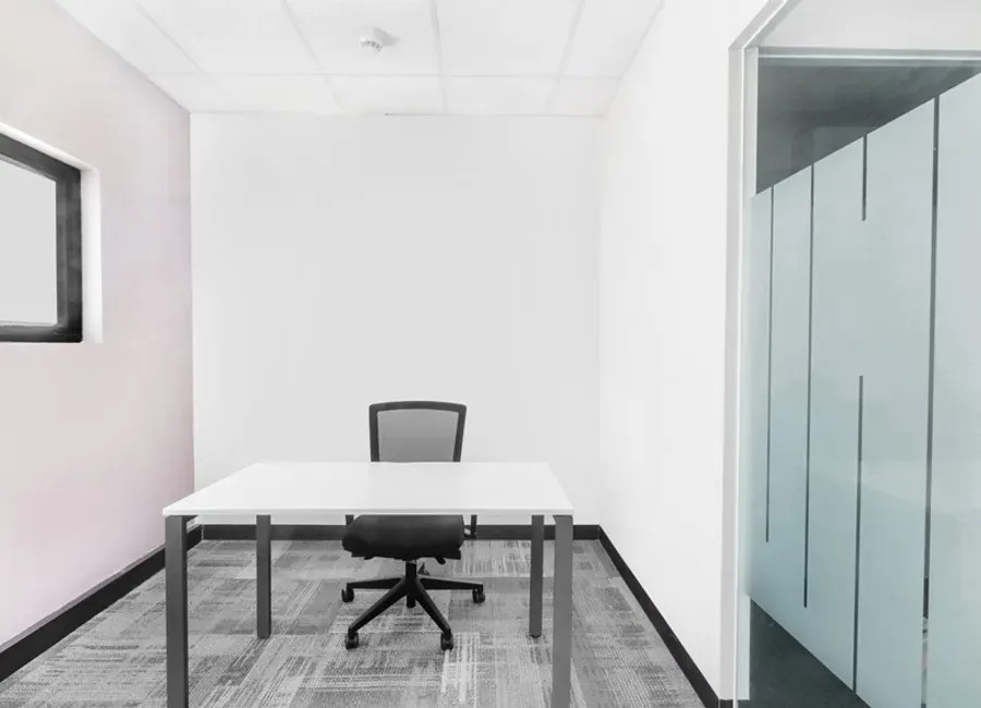 Regus — Felcris Centrale workspace view 5